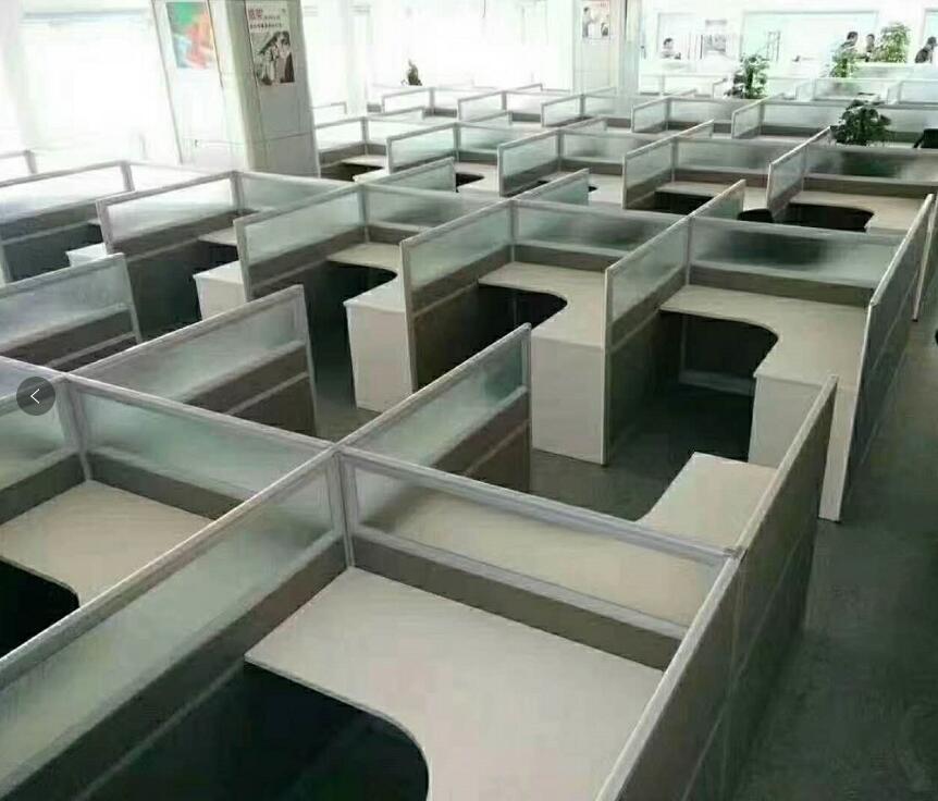 點(diǎn)擊查看商品:屏風(fēng)工位5